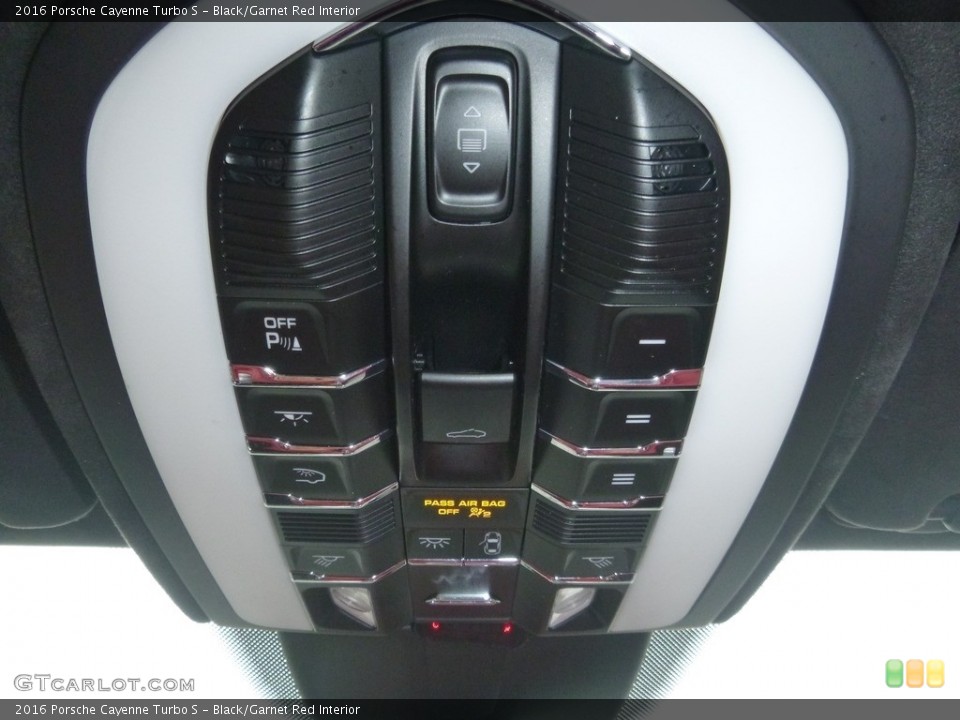 Black/Garnet Red Interior Controls for the 2016 Porsche Cayenne Turbo S #129390149