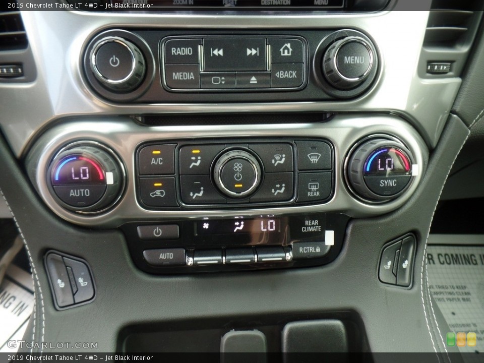 Jet Black Interior Controls for the 2019 Chevrolet Tahoe LT 4WD #129396014