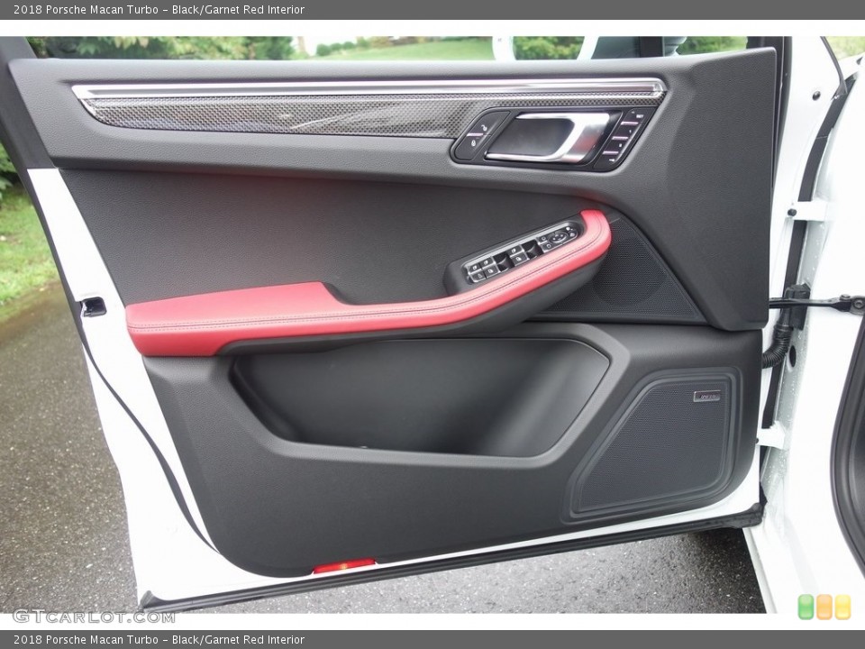 Black/Garnet Red Interior Door Panel for the 2018 Porsche Macan Turbo #129468290