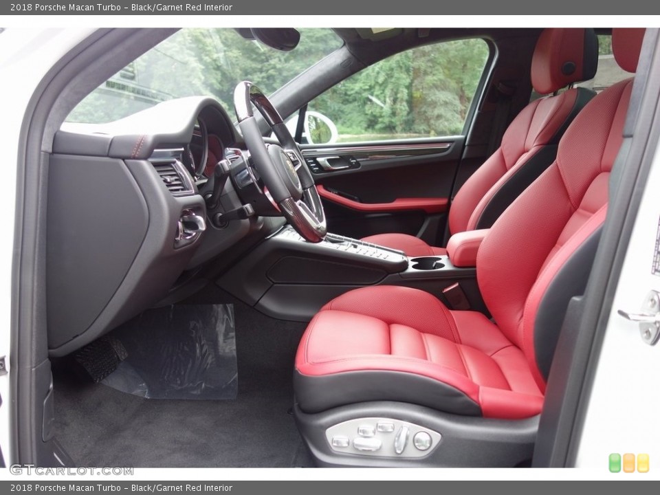 Black/Garnet Red Interior Front Seat for the 2018 Porsche Macan Turbo #129468317