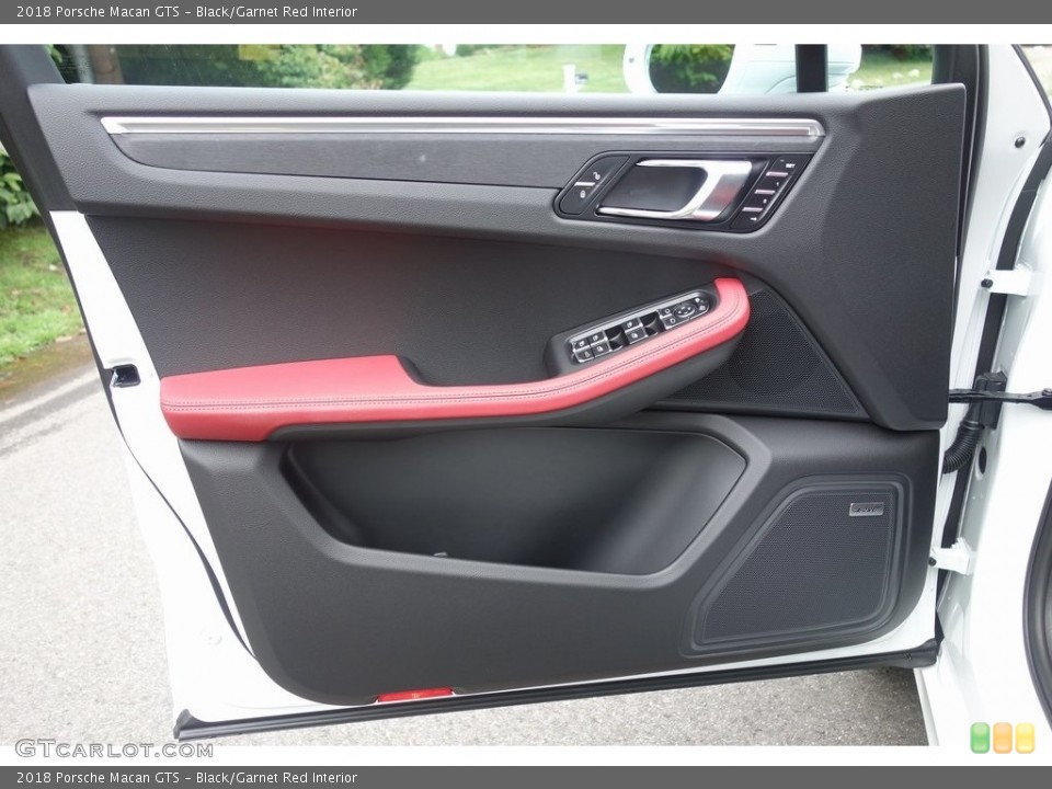 Black/Garnet Red Interior Door Panel for the 2018 Porsche Macan GTS #129469325