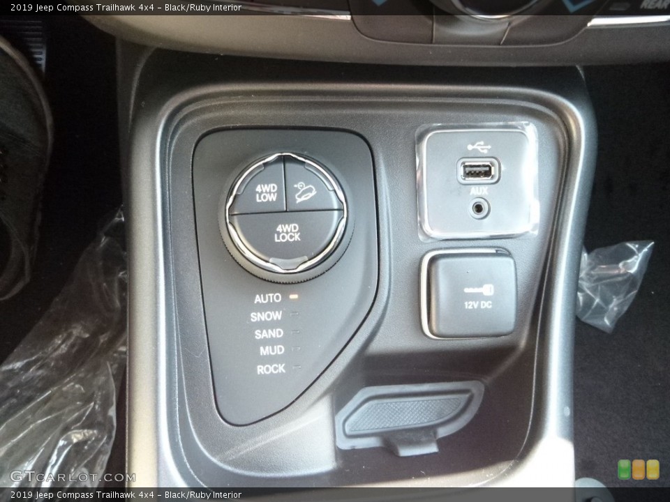 Black/Ruby Interior Controls for the 2019 Jeep Compass Trailhawk 4x4 #129472331