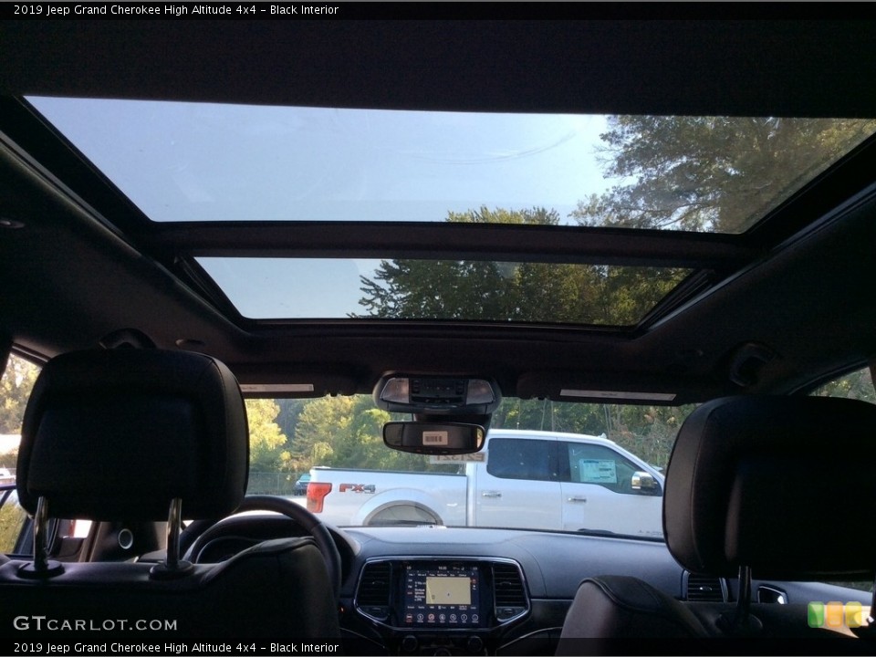 Black Interior Sunroof for the 2019 Jeep Grand Cherokee High Altitude 4x4 #129497094