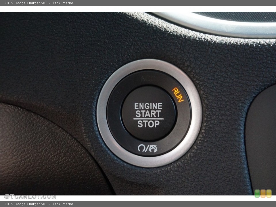 Black Interior Controls for the 2019 Dodge Charger SXT #129508521