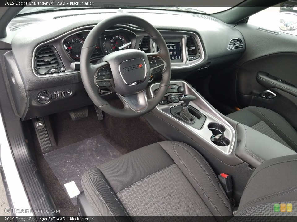 Black Interior Photo for the 2019 Dodge Challenger SXT AWD #129518321