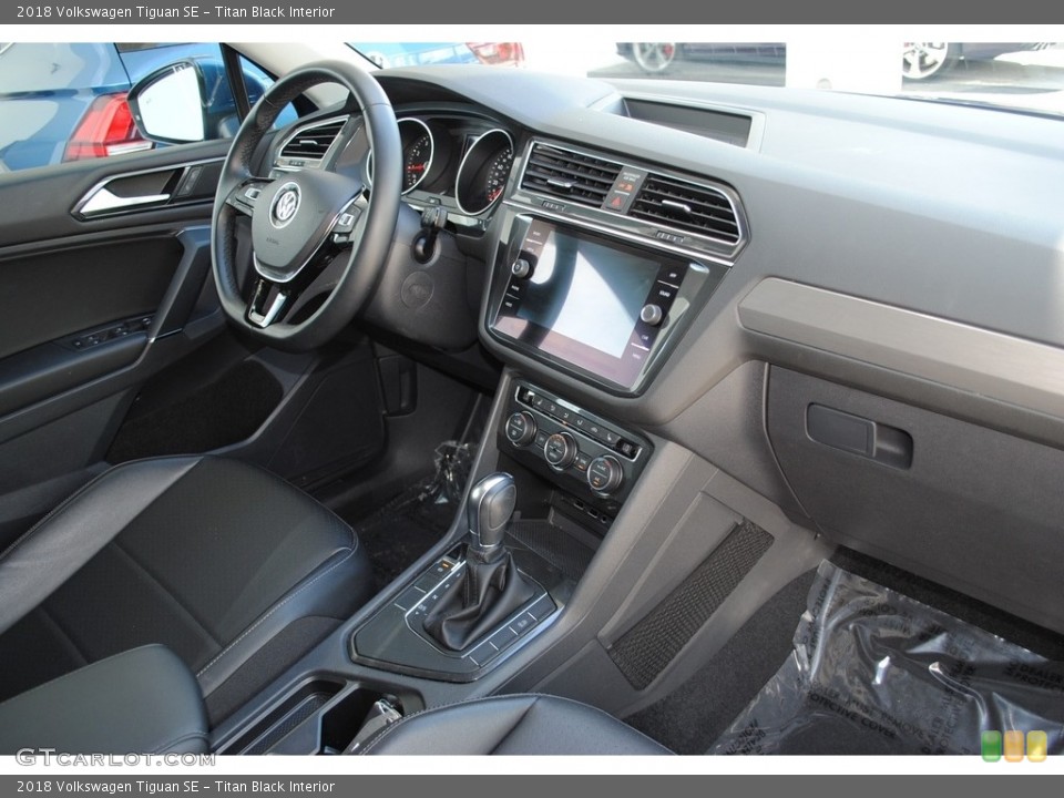 Titan Black Interior Dashboard for the 2018 Volkswagen Tiguan SE #129546854