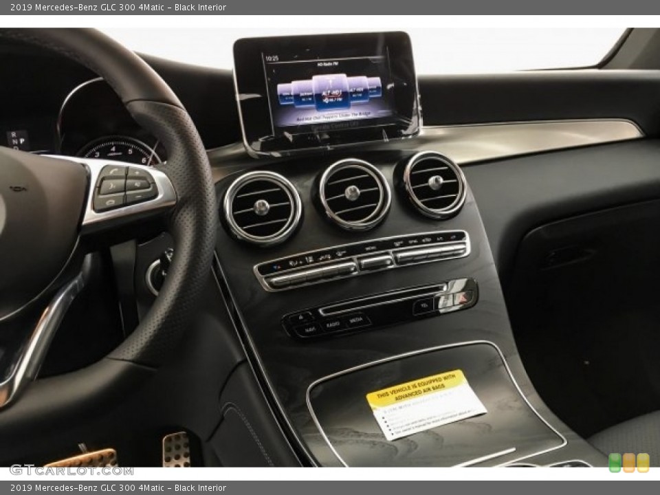 Black Interior Controls for the 2019 Mercedes-Benz GLC 300 4Matic #129551774