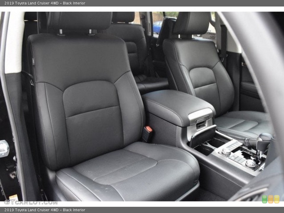 Black Interior Front Seat for the 2019 Toyota Land Cruiser 4WD #129581106