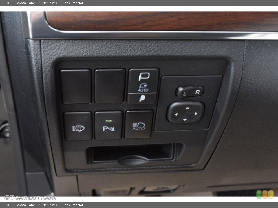 Black Interior Controls for the 2019 Toyota Land Cruiser 4WD #129581442