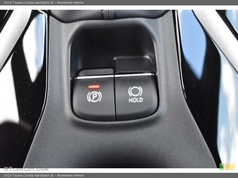 Moonstone Interior Controls for the 2019 Toyota Corolla Hatchback SE #129583056