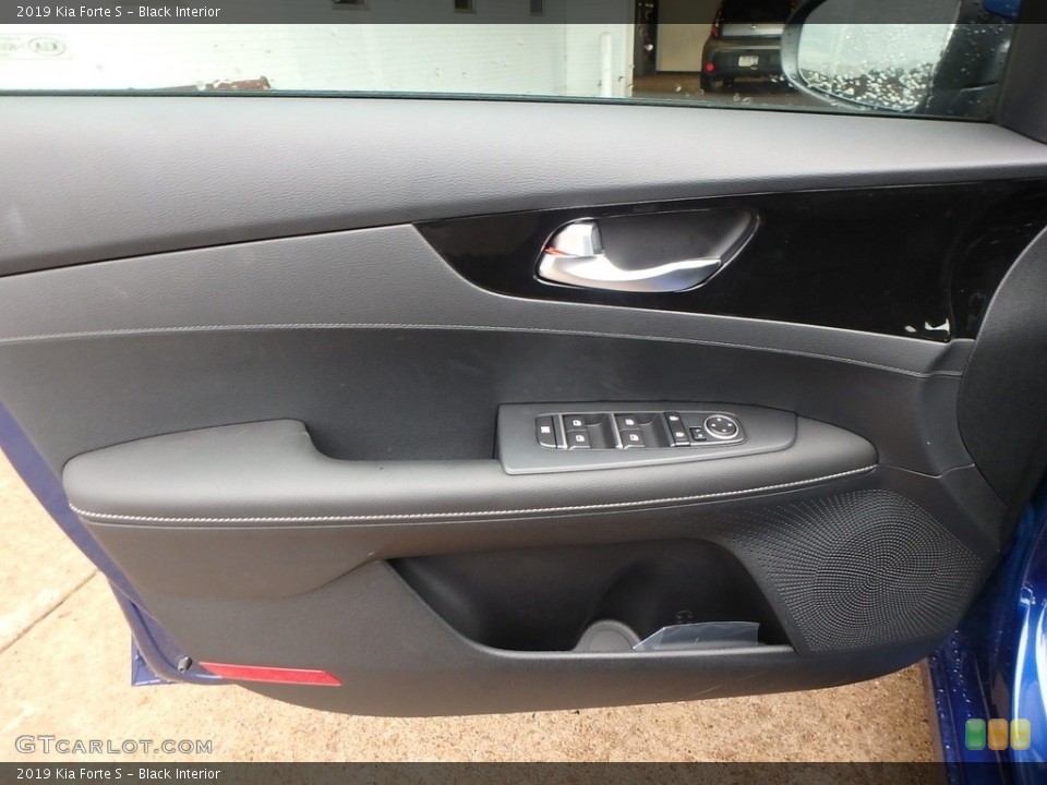 Black Interior Door Panel for the 2019 Kia Forte S #129586497