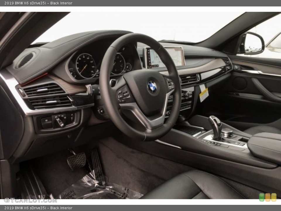 Black Interior Dashboard for the 2019 BMW X6 sDrive35i #129614635