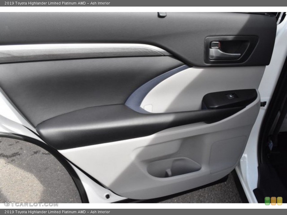 Ash Interior Door Panel for the 2019 Toyota Highlander Limited Platinum AWD #129618593