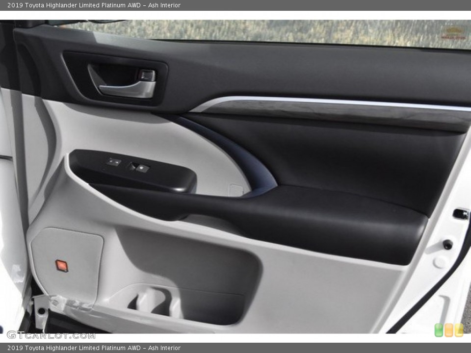 Ash Interior Door Panel for the 2019 Toyota Highlander Limited Platinum AWD #129618614