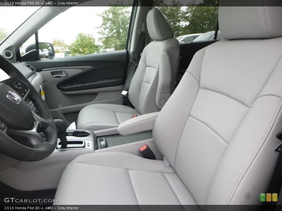 Gray Interior Photo for the 2019 Honda Pilot EX-L AWD #129618932