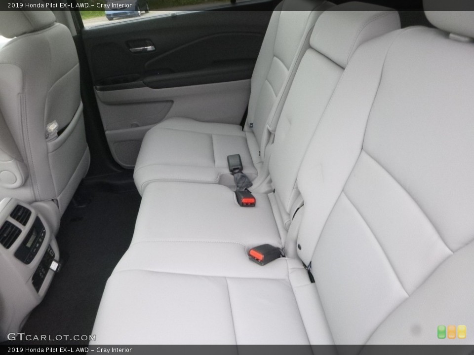 Gray Interior Rear Seat for the 2019 Honda Pilot EX-L AWD #129618998