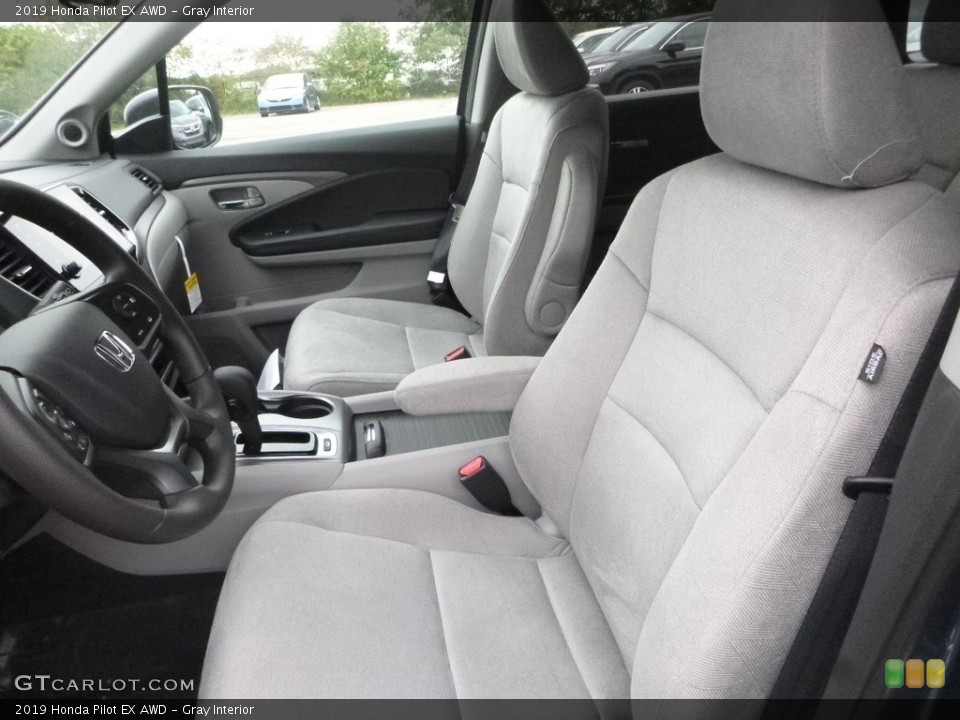 Gray Interior Photo for the 2019 Honda Pilot EX AWD #129619289