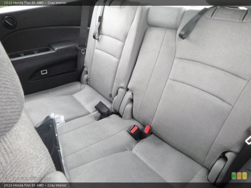 Gray Interior Rear Seat for the 2019 Honda Pilot EX AWD #129620141