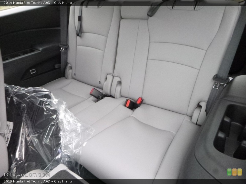 Gray Interior Rear Seat for the 2019 Honda Pilot Touring AWD #129621683