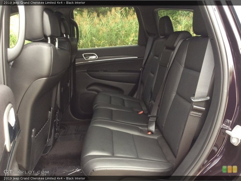Black Interior Rear Seat for the 2019 Jeep Grand Cherokee Limited 4x4 #129625238