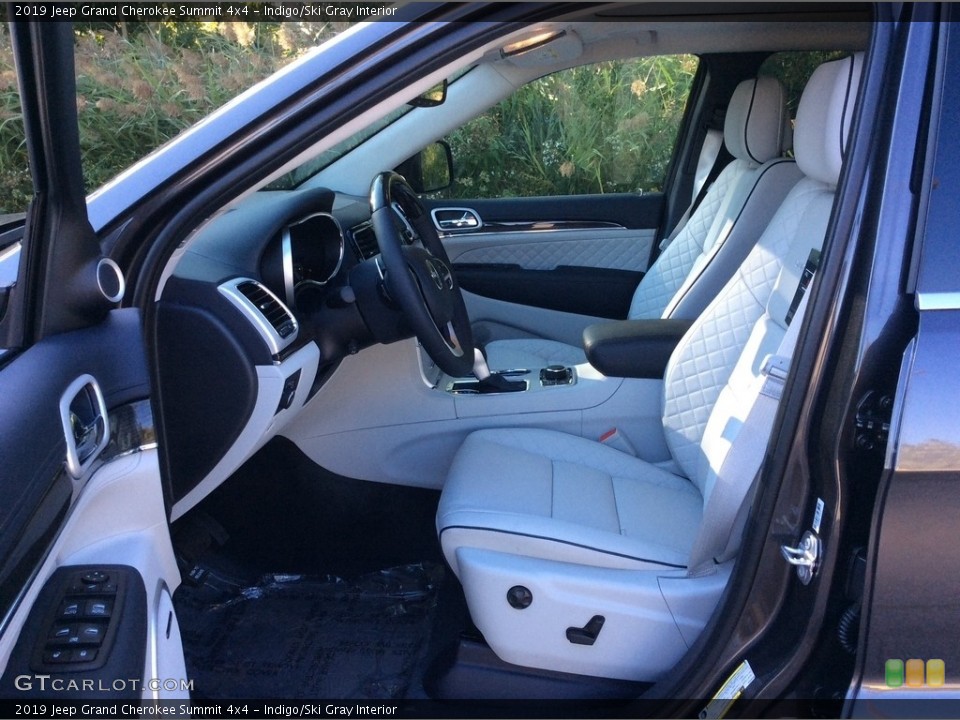 Indigo/Ski Gray Interior Photo for the 2019 Jeep Grand Cherokee Summit 4x4 #129646633