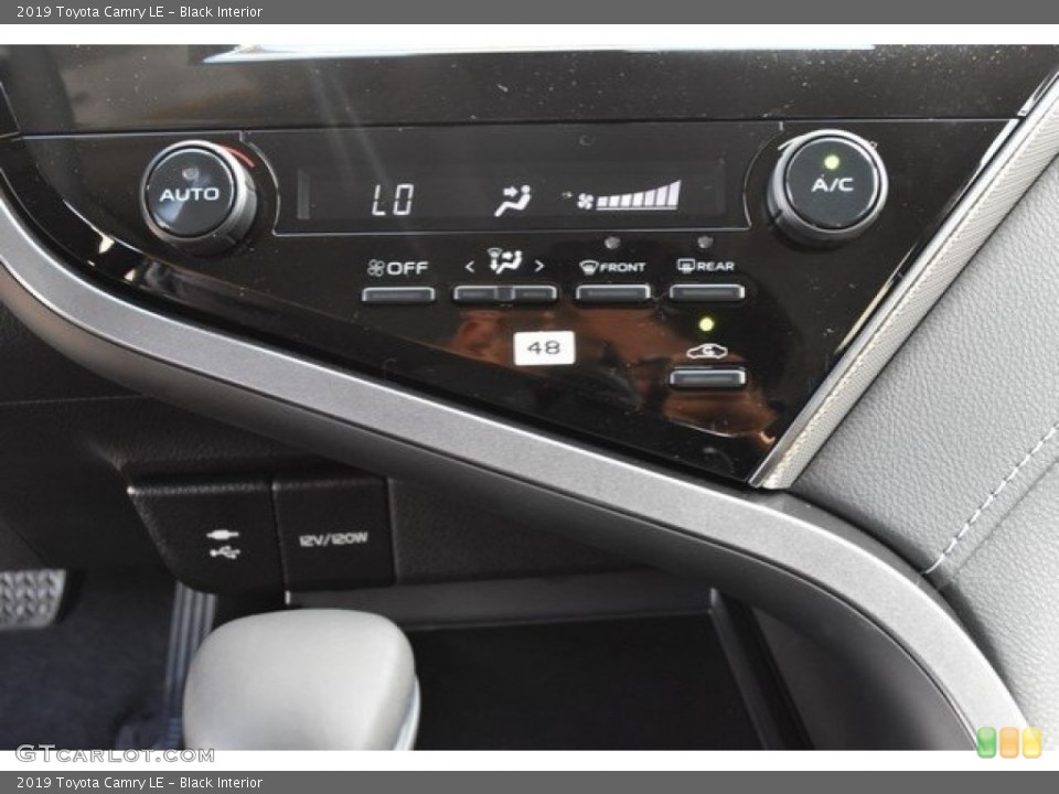 Black Interior Controls for the 2019 Toyota Camry LE #129652993