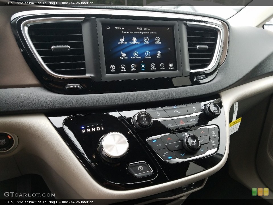 Black/Alloy Interior Controls for the 2019 Chrysler Pacifica Touring L #129659521
