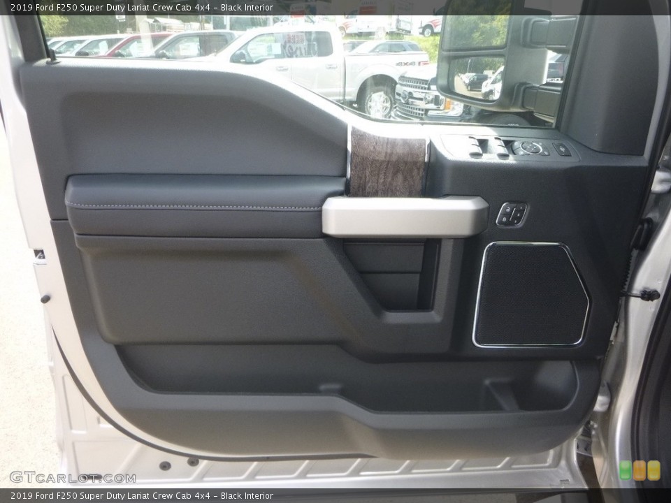 Black Interior Door Panel for the 2019 Ford F250 Super Duty Lariat Crew Cab 4x4 #129690977