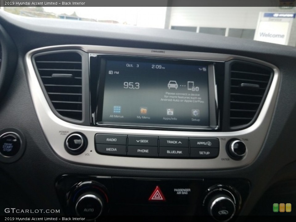 Black Interior Controls for the 2019 Hyundai Accent Limited #129735013