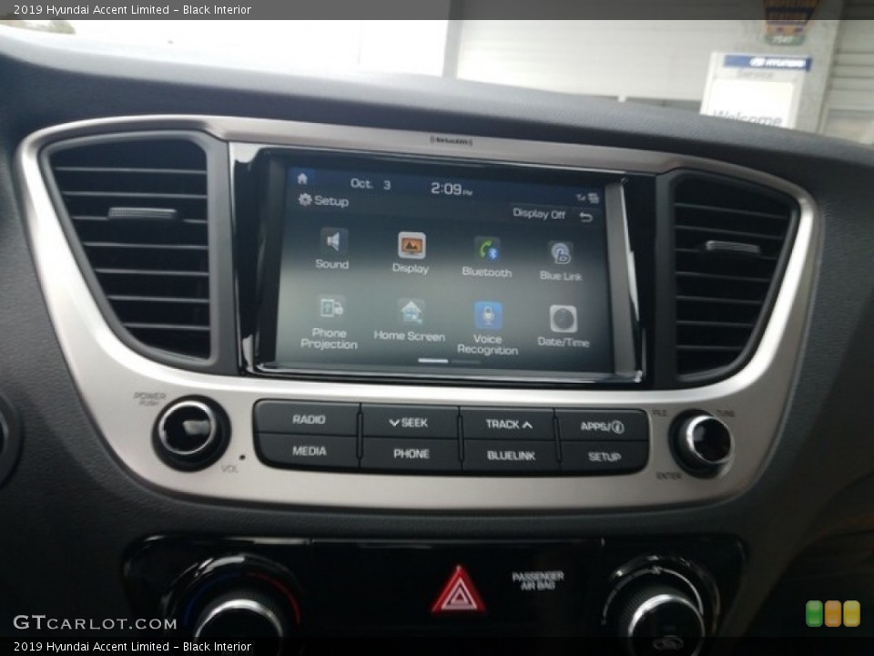 Black Interior Controls for the 2019 Hyundai Accent Limited #129735025