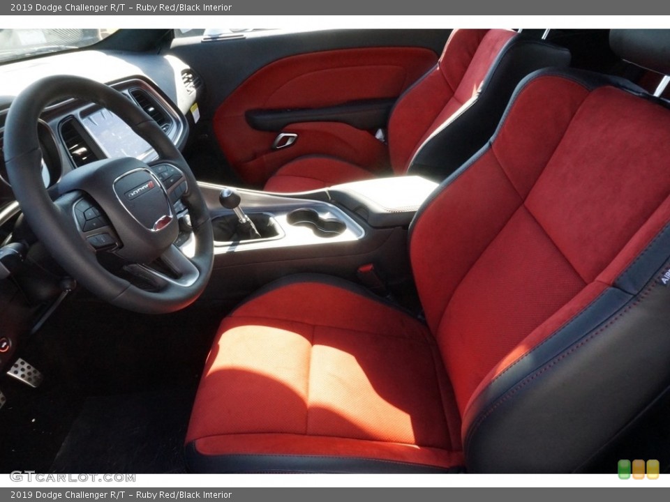 Ruby Red/Black Interior Photo for the 2019 Dodge Challenger R/T #129750053