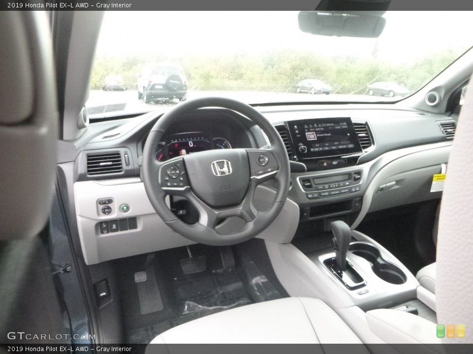 Gray Interior Photo for the 2019 Honda Pilot EX-L AWD #129757697