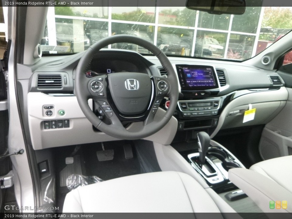 Black Interior Photo for the 2019 Honda Ridgeline RTL-E AWD #129758978