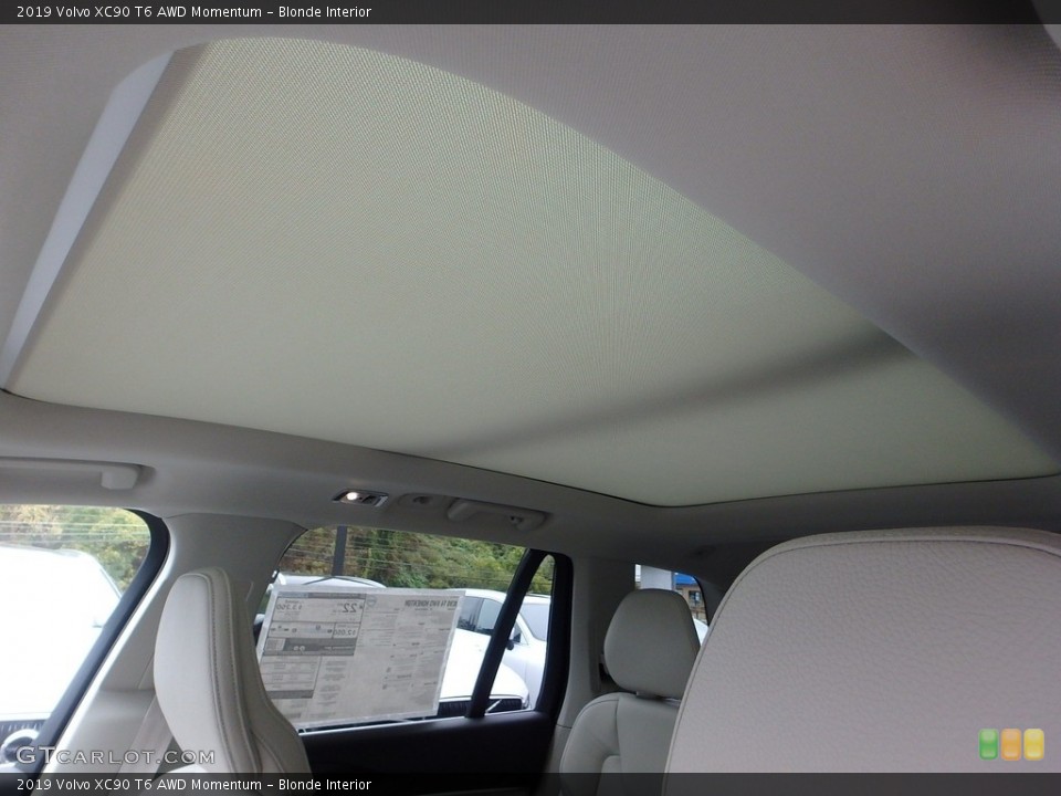Blonde Interior Sunroof for the 2019 Volvo XC90 T6 AWD Momentum #129769656