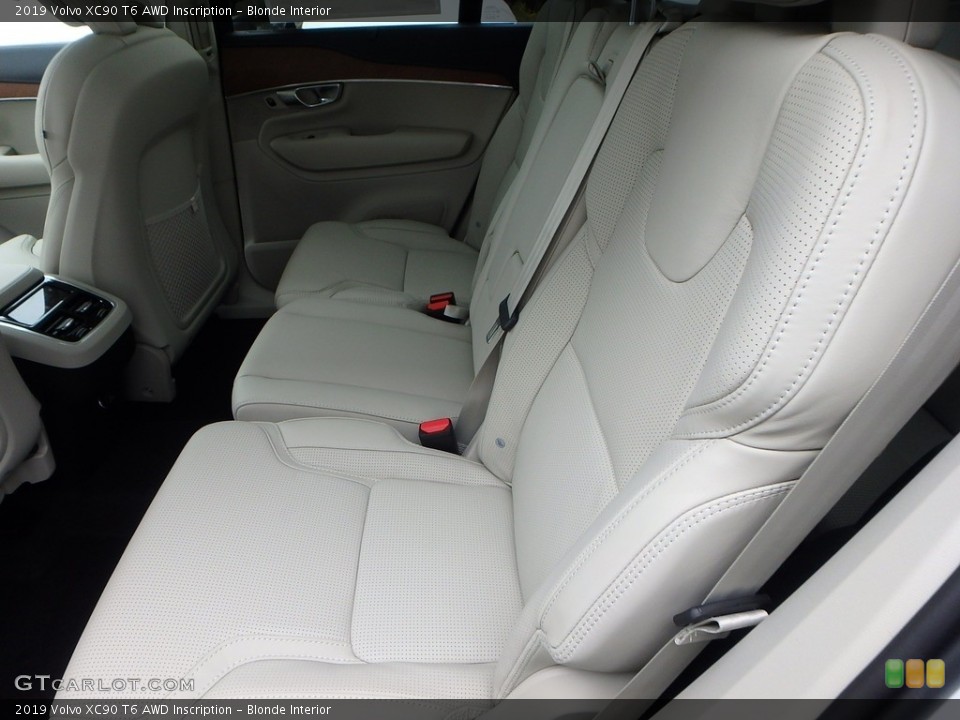 Blonde Interior Rear Seat for the 2019 Volvo XC90 T6 AWD Inscription #129787557
