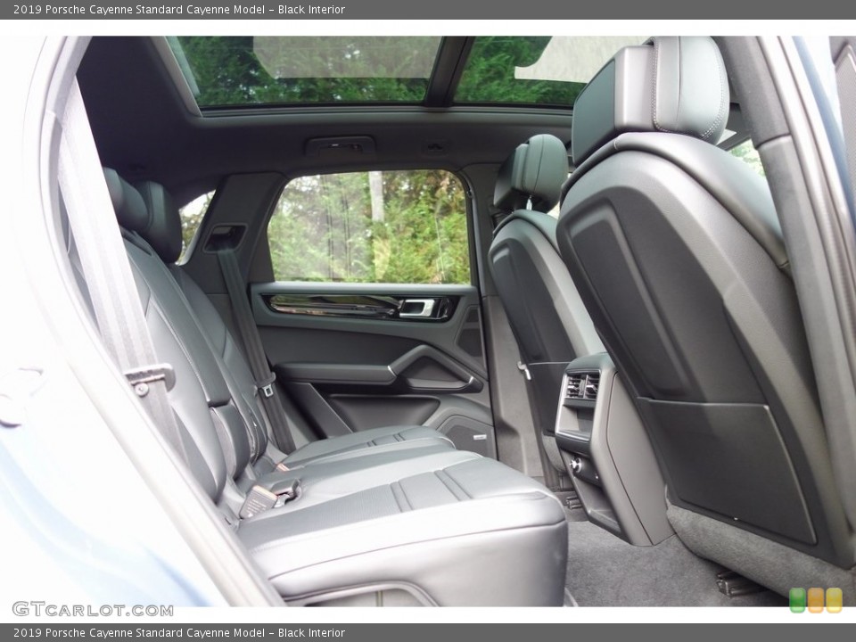 Black Interior Rear Seat for the 2019 Porsche Cayenne  #129815435