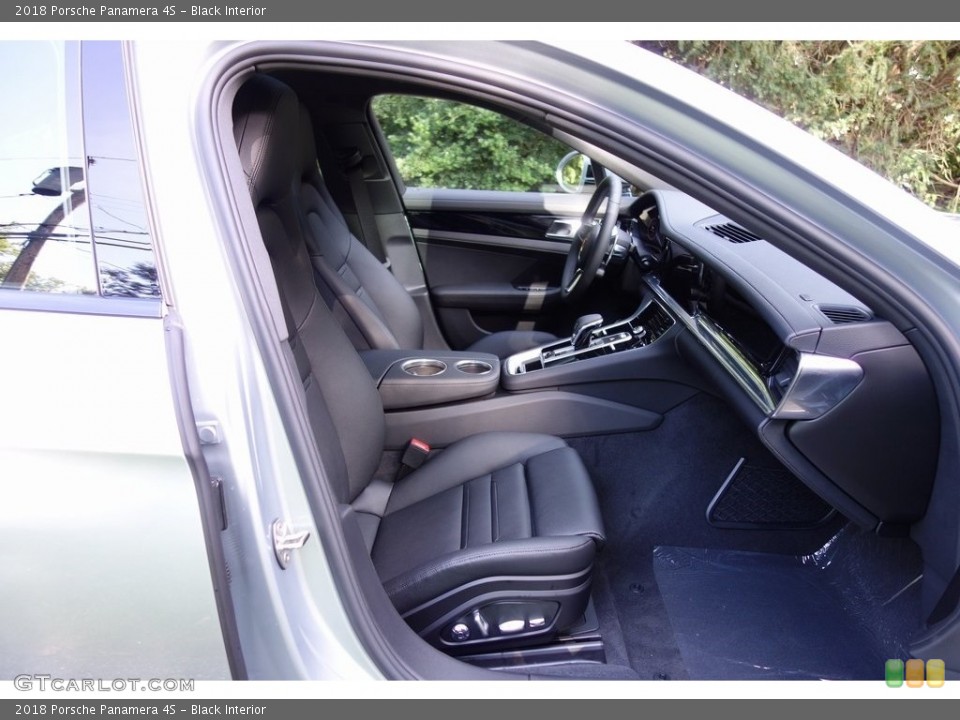 Black Interior Front Seat for the 2018 Porsche Panamera 4S #129815810