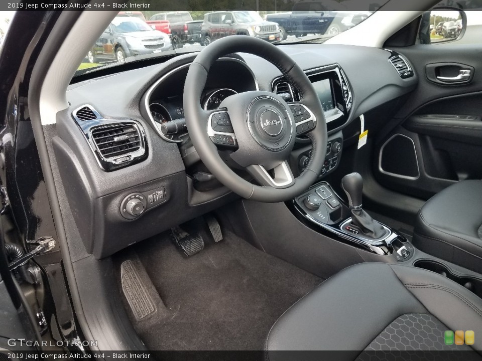 Black Interior Photo for the 2019 Jeep Compass Altitude 4x4 #129818419