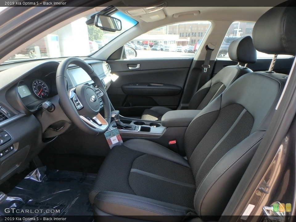 Black Interior Front Seat for the 2019 Kia Optima S #129831082