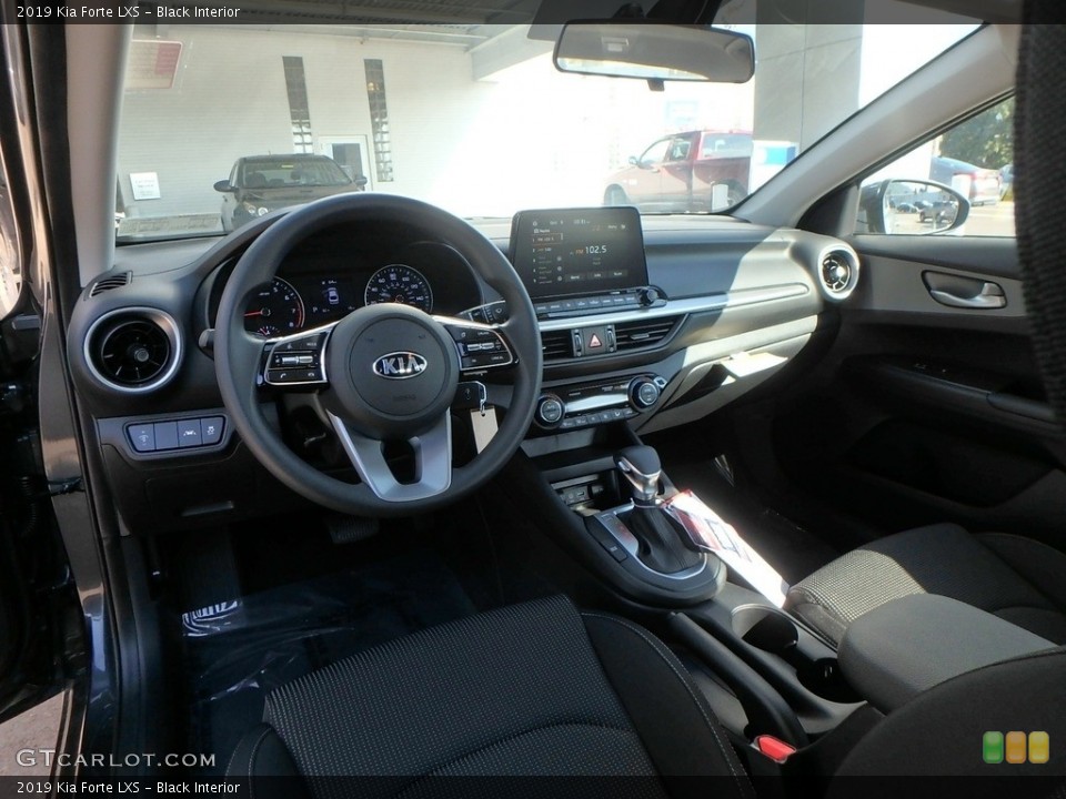 Black Interior Photo for the 2019 Kia Forte LXS #129831598