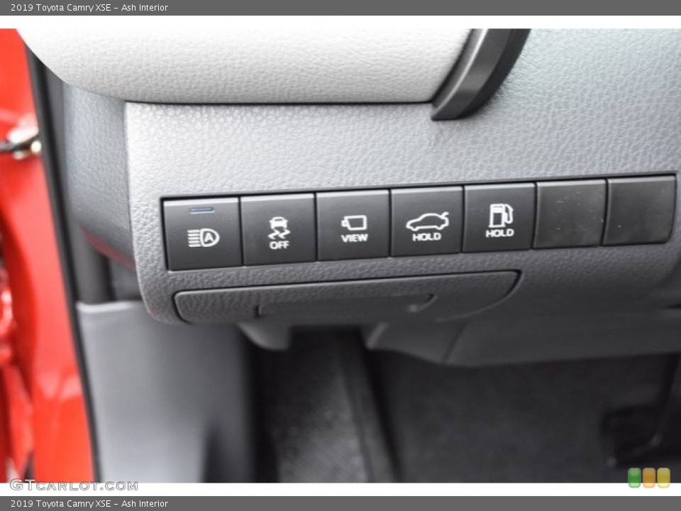 Ash Interior Controls for the 2019 Toyota Camry XSE #129851523