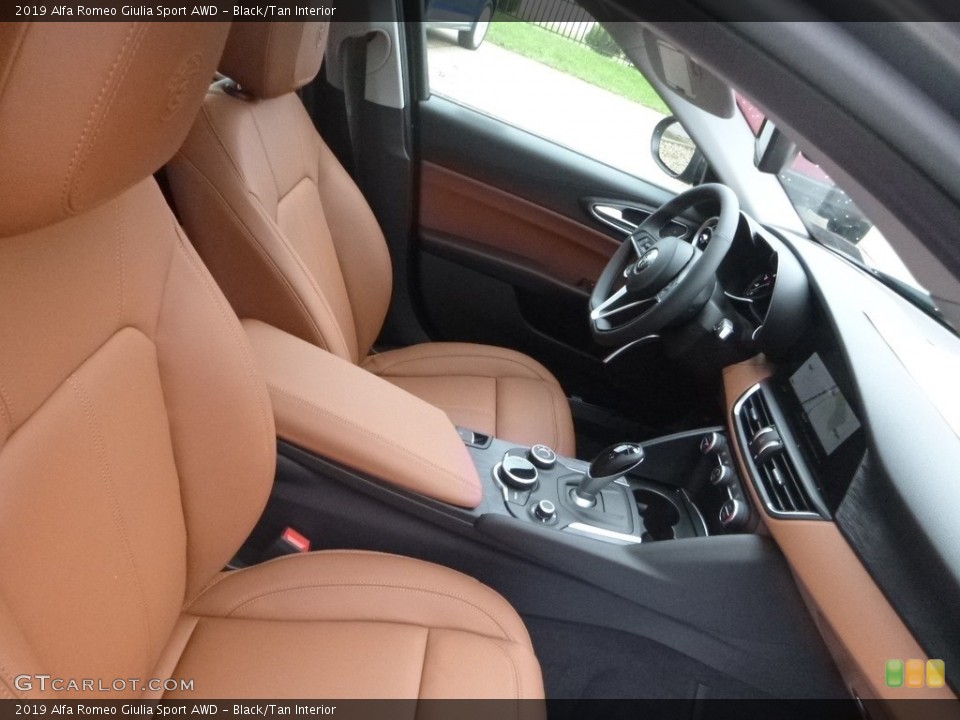 Black/Tan Interior Front Seat for the 2019 Alfa Romeo Giulia Sport AWD #129864736