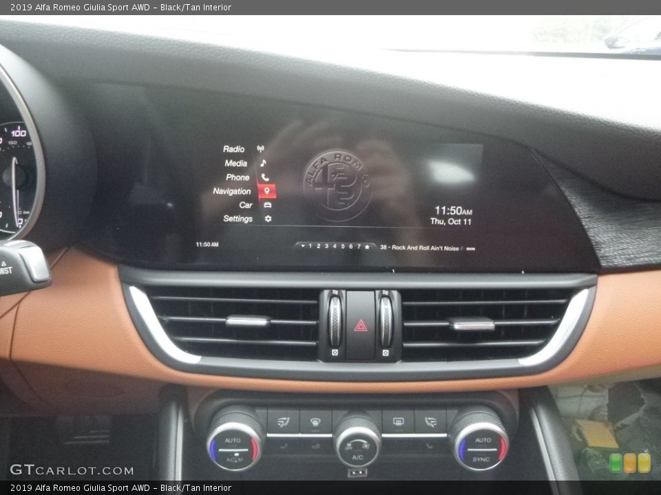 Black/Tan Interior Controls for the 2019 Alfa Romeo Giulia Sport AWD #129864961