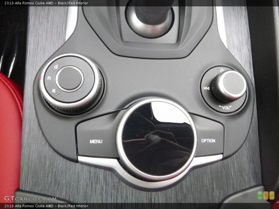 Black/Red Interior Controls for the 2019 Alfa Romeo Giulia AWD #129865753