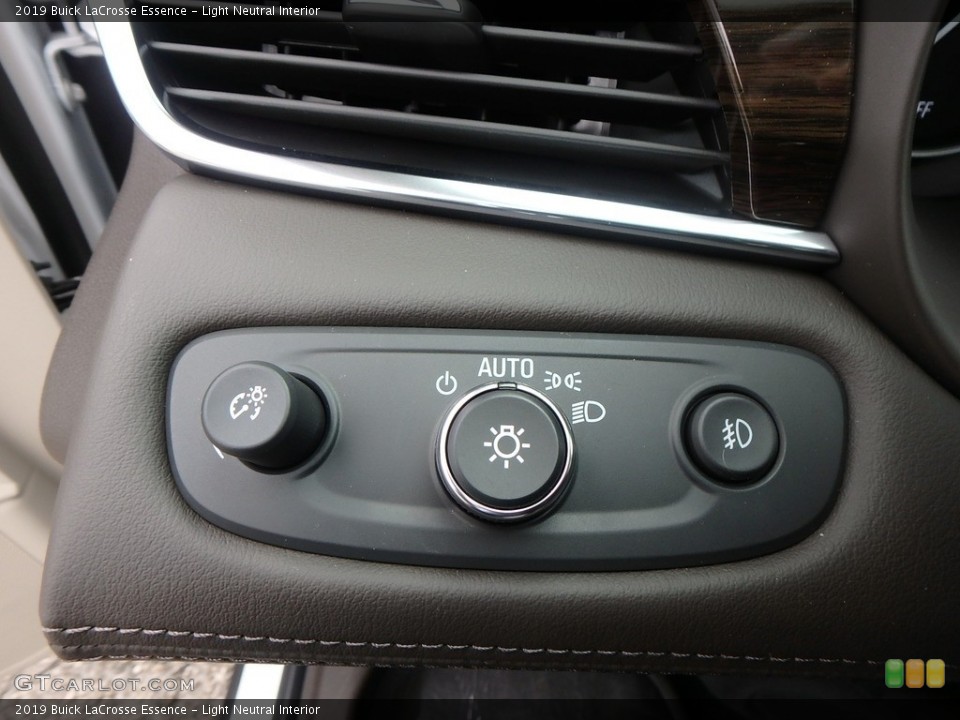 Light Neutral Interior Controls for the 2019 Buick LaCrosse Essence #129878422