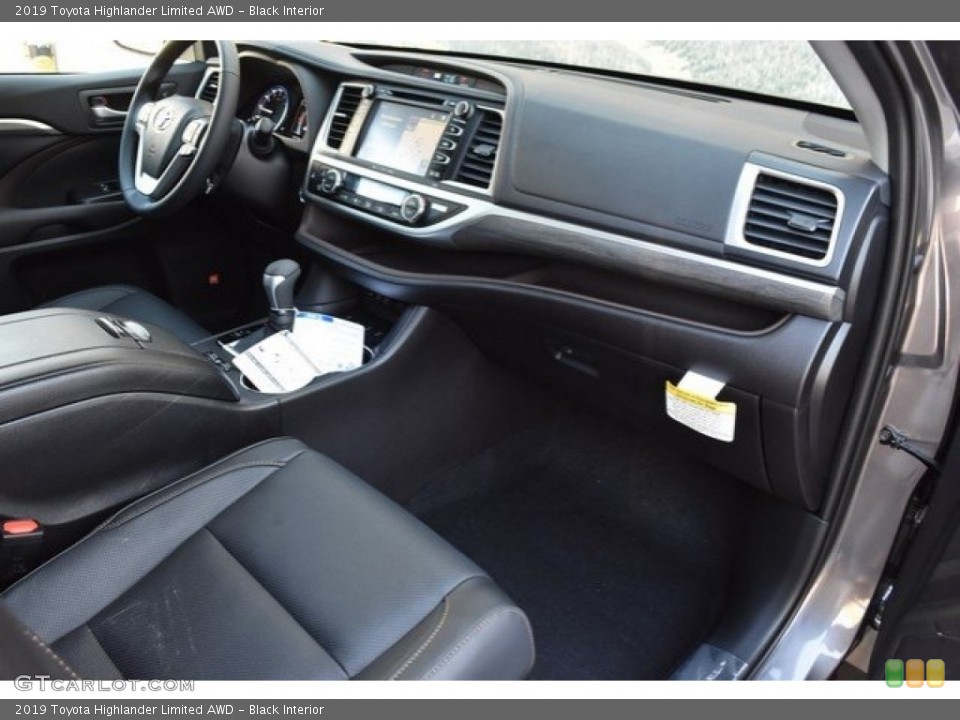 Black Interior Dashboard for the 2019 Toyota Highlander Limited AWD #129927520