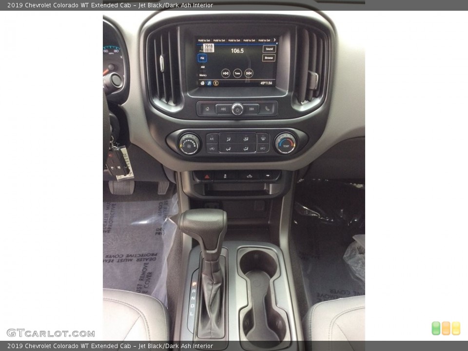 Jet Black/Dark Ash Interior Controls for the 2019 Chevrolet Colorado WT Extended Cab #129934444