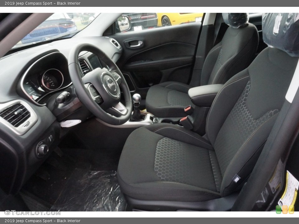 Black Interior Photo for the 2019 Jeep Compass Sport #129947122