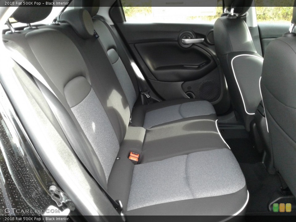Black Interior Rear Seat for the 2018 Fiat 500X Pop #129964009