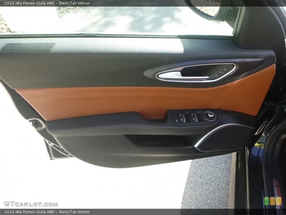 Black/Tan Interior Door Panel for the 2019 Alfa Romeo Giulia AWD #129971344